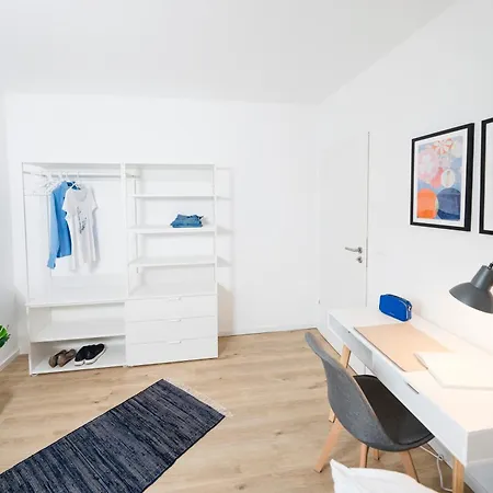 Stadtrand Oase Mit Balkon