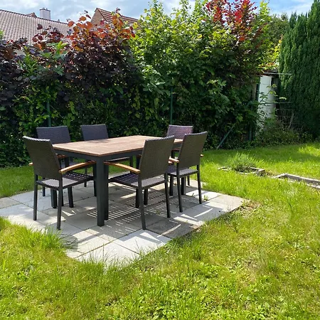 Stadtrand Oase Mit Balkon Appartamento *